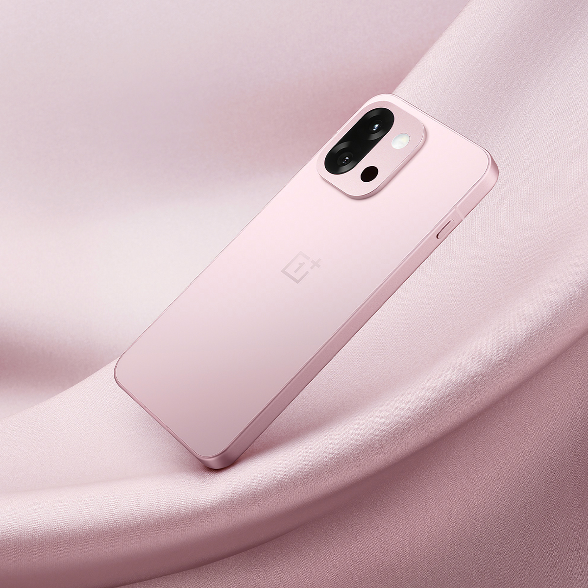 OnePlus đã công bố cấu hình camera sau của mẫu flagship nhỏ gọn sắp ra mắt OnePlus 13T thông qua bài đăng chính thức trên Weibo.